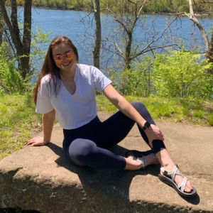 Meet your Posher, Abigail